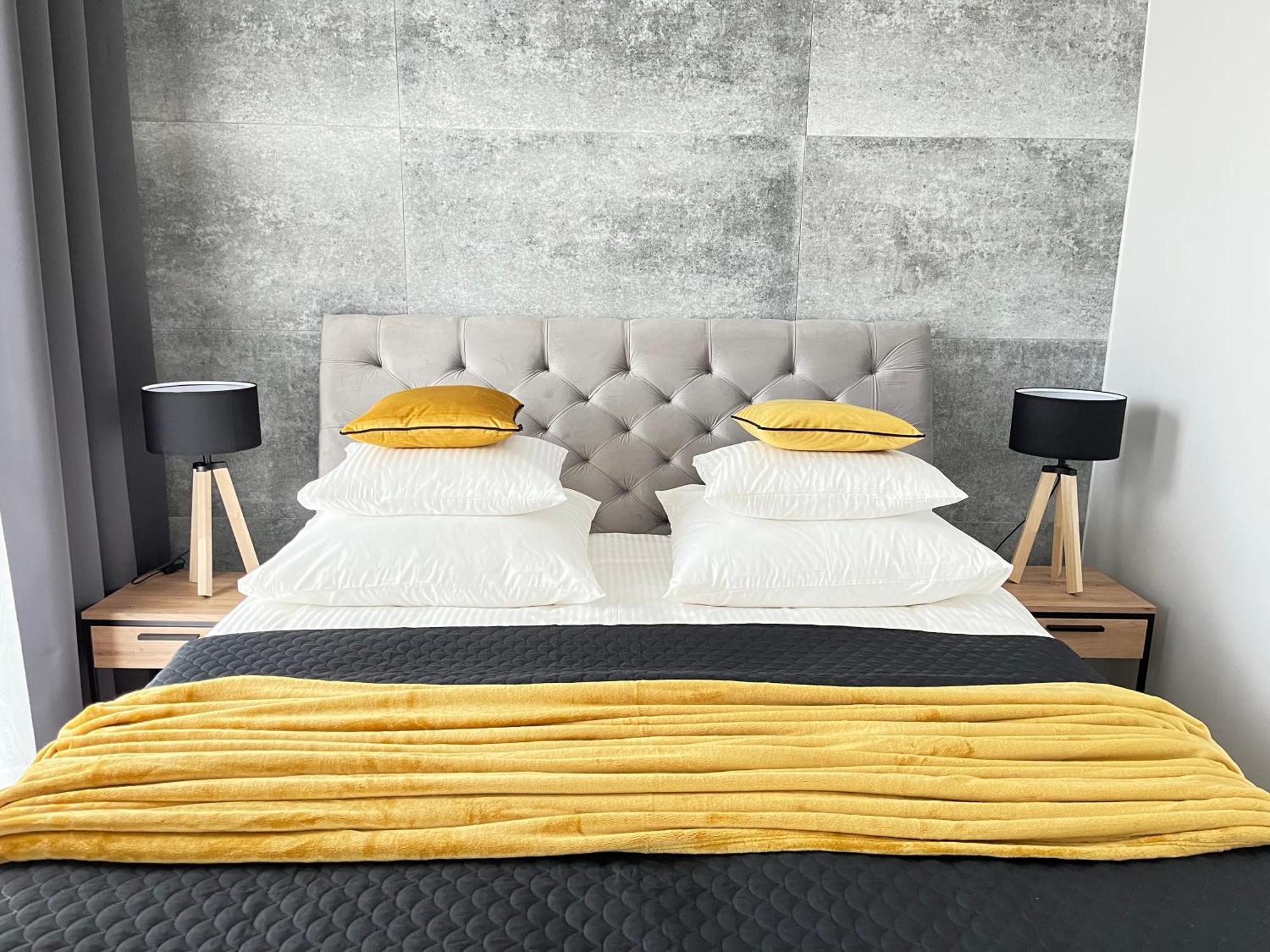 Wola Tower Deluxe Separate Bedroom With Free Garage - By Perfect Apart Βαρσοβία Εξωτερικό φωτογραφία