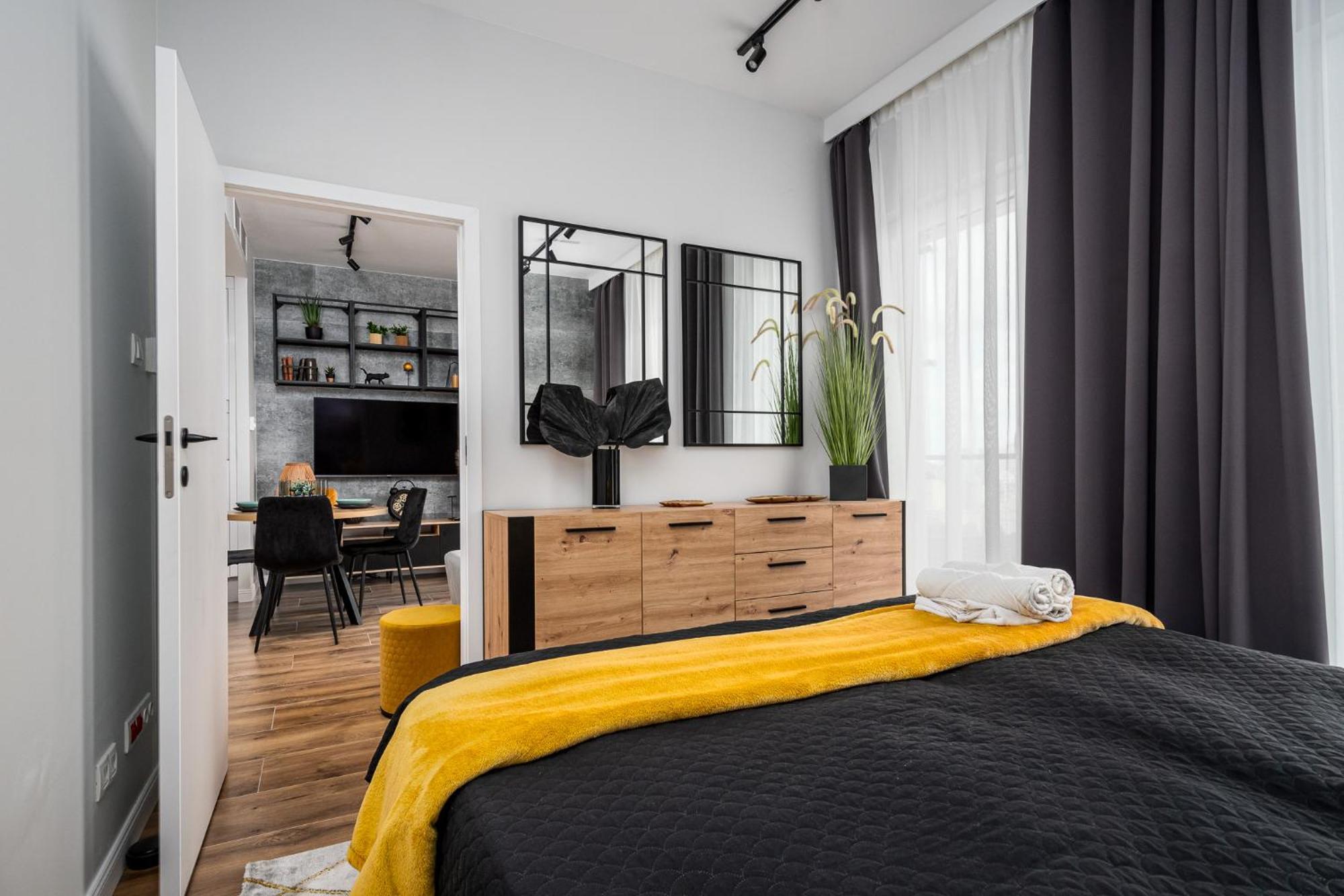 Wola Tower Deluxe Separate Bedroom With Free Garage - By Perfect Apart Βαρσοβία Εξωτερικό φωτογραφία