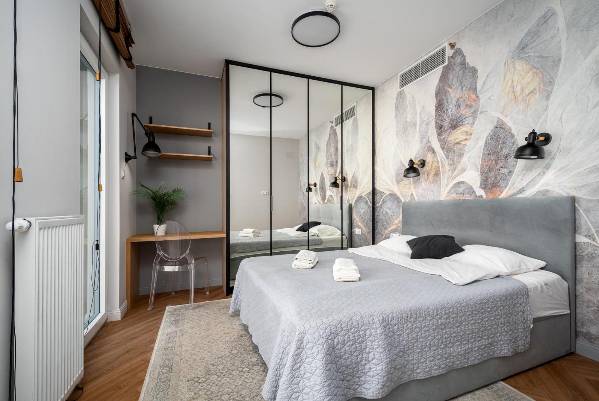 Wola Tower Deluxe Separate Bedroom With Free Garage - By Perfect Apart Βαρσοβία Εξωτερικό φωτογραφία