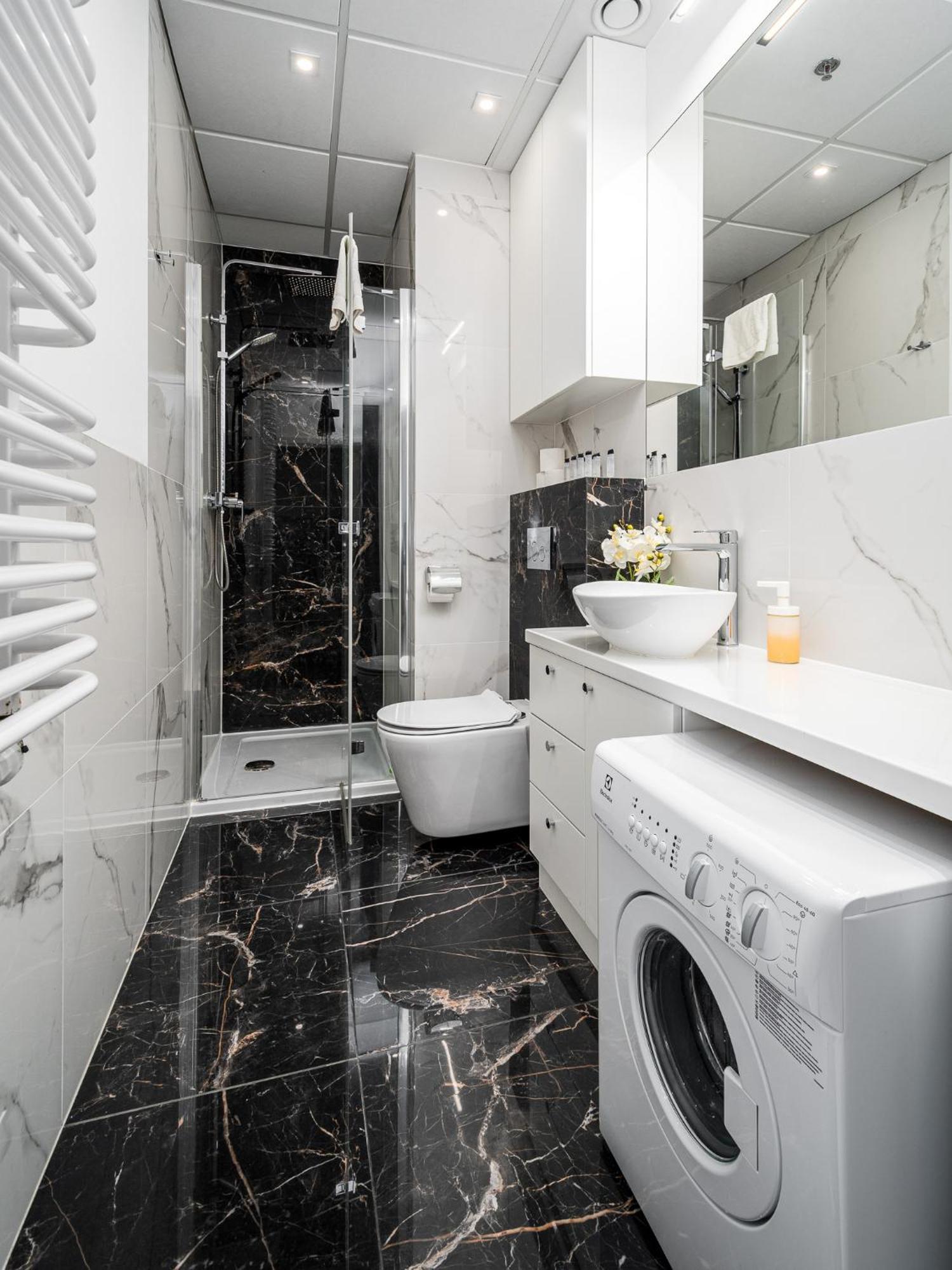 Wola Tower Deluxe Separate Bedroom With Free Garage - By Perfect Apart Βαρσοβία Εξωτερικό φωτογραφία